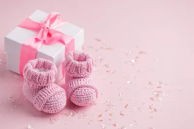 友人への出産祝いの金額は?相場やおすすめプレゼントを解説!