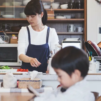 ワンオペ育児 なぜ起きる? 解決するには?