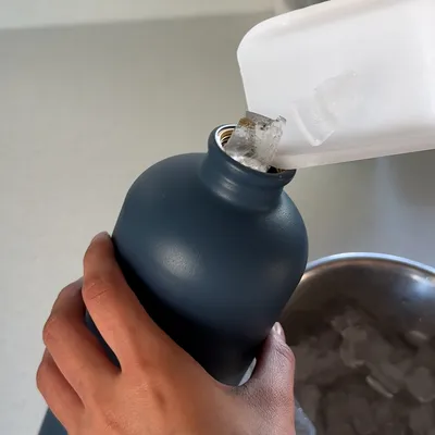 使いやすさと省スペースを両立した製氷器を試してみよう