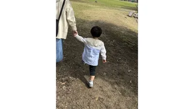 散歩で広がる感覚遊び7選|いつもの道が体を使う遊び場に変わる