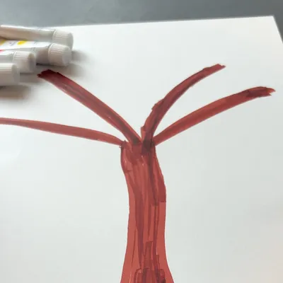 プチプチを踏んで作る絵の具アート