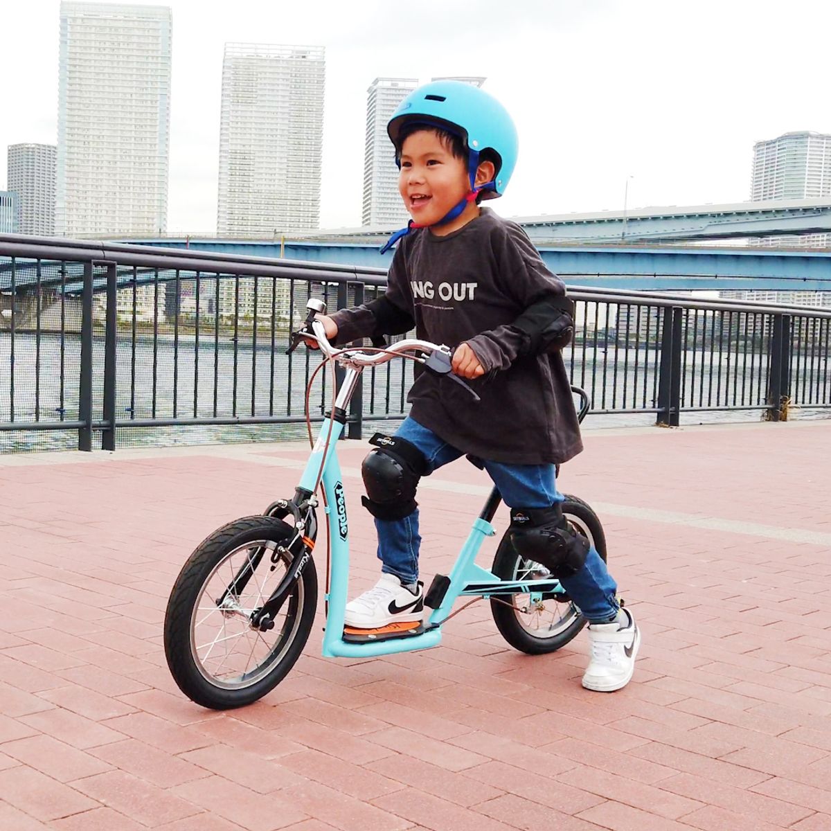 People ピープル 足けり・キックスケーター・自転車 一台三役 キックル 