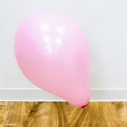 変な動きをする 風船