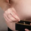【届け出だけでもらえるお金（結婚・出産）】出産手当金