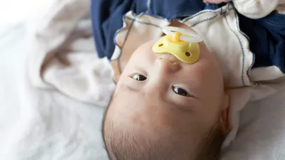 おしゃぶりの体験談|いつからいつまで使う?選び方・メリットも紹介!