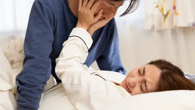 セックスを妻が拒否する理由は?拒まれた夫の本音やセックスレスの解消法も解説