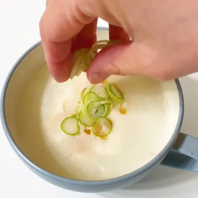 余った卵白を活用!簡単即席スープの作り方