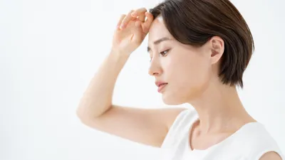 生理前に喉が渇くのは妊娠超初期症状？原因は？対処法や水分を摂るときの注意点も解説