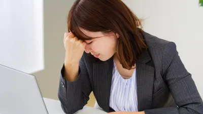 妊娠中期に仕事がしんどいときは休んでもいい?職場への伝え方や休む目安・頻度も解説
