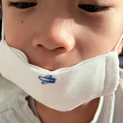 マスク嫌いの4歳児が『自分からつけたくなる』小さな工夫