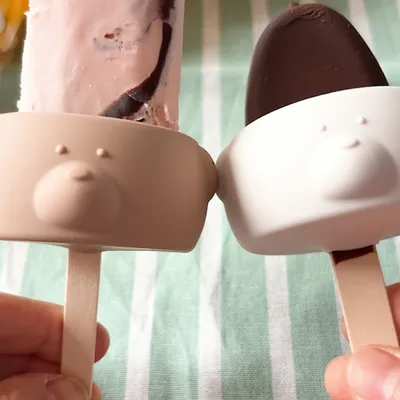 溶けたアイスを受け止めてくれる