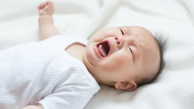 夜泣きをしない子には共通点がある?生活習慣・環境・親の関わり方まで徹底解説