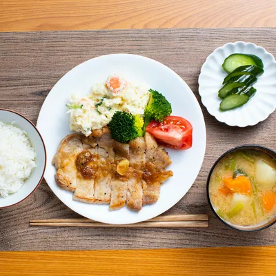 産後の食事でとりたい栄養素は?栄養素の多い食べ物も紹介