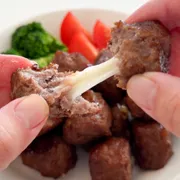 冷凍ストック 製氷器でサイコロステーキ