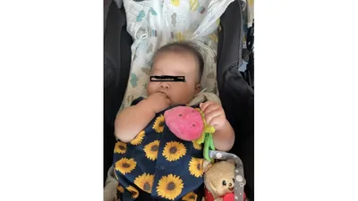 生後3ヶ月を過ぎた頃から、右手の2本の指をしゃぶるようになった末っ子