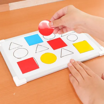 1歳児向け_マグネットで自由に遊ぼう_白完サムネ