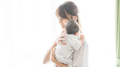 【生後2ヶ月】睡眠時間の目安・昼夜のリズム・整え方を解説