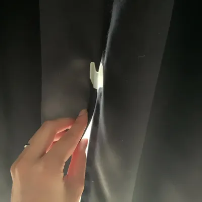 ニトリグッズで眩しさ解消!カーテンの隙間をくっつける