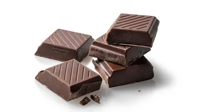 チョコレートはつわり中に食べられる?注意点と意識したい食べ方を解説【管理栄養士監修】