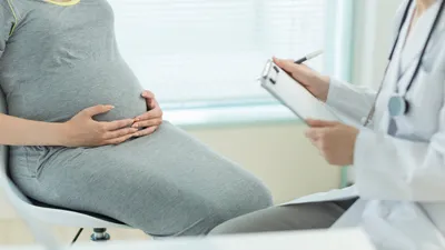 妊娠中に痒みが増す原因は？対処法はある？皮膚の痒みがひどい場合の病院受診の目安も解説！