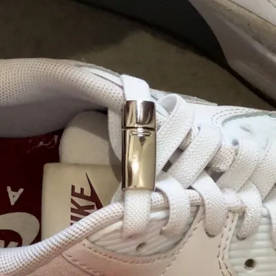 結ばない靴紐でお出かけを少しラクに