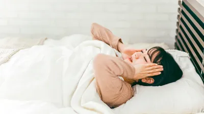 妊娠中に眠れないときはどうしたらいい?眠れない原因や不眠の解消方法、赤ちゃんへの影響も解説!