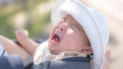 赤ちゃんが抱っこ紐を嫌がるのはなぜ?考えられる理由や対処法を解説!